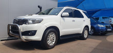 Load image into Gallery viewer, FORTUNER 3.0D-4D R/B A/T
