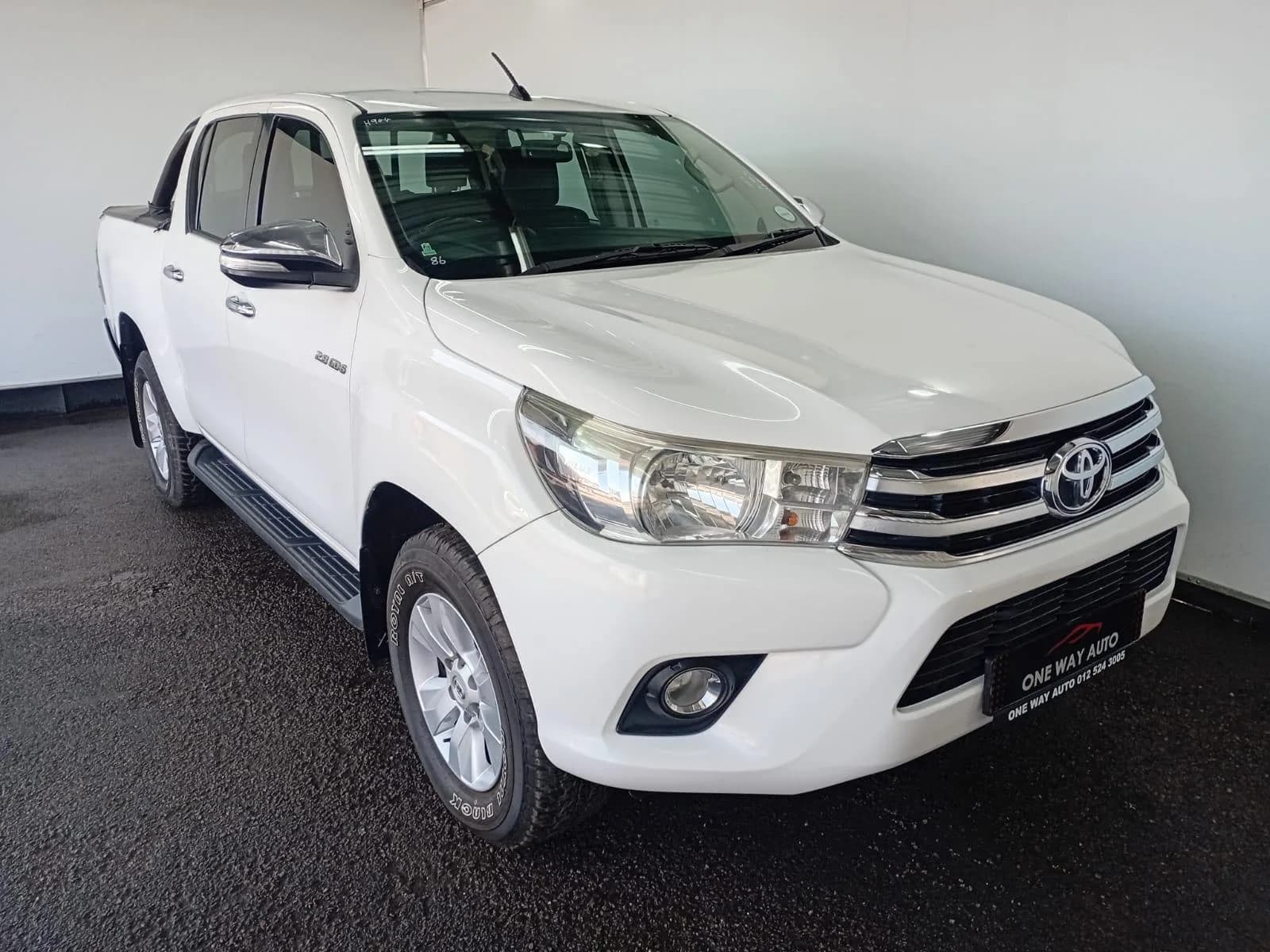 2016 Toyota Hilux 2.8 GD-6 RB Raider P/U D/C, image 1