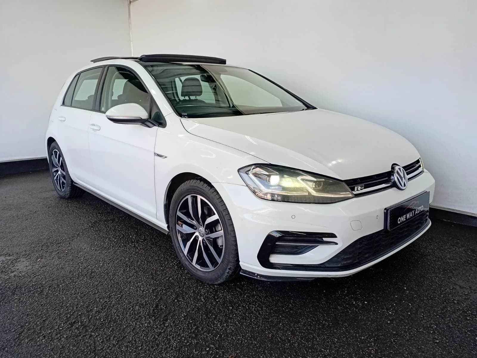2017 Volkswagen Golf VII Golf 1.4 TSI Comfortline DSG, image 1