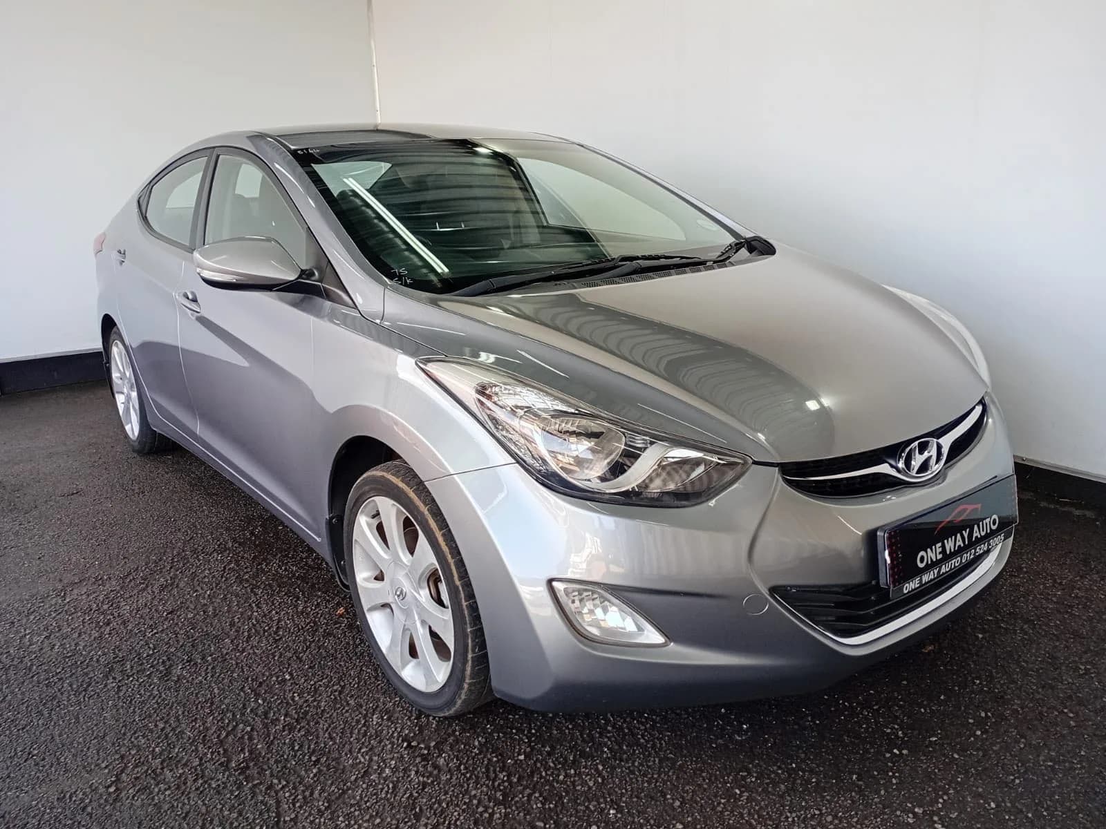 2013 Hyundai Elantra 1.8 GLS/Executive, image 1