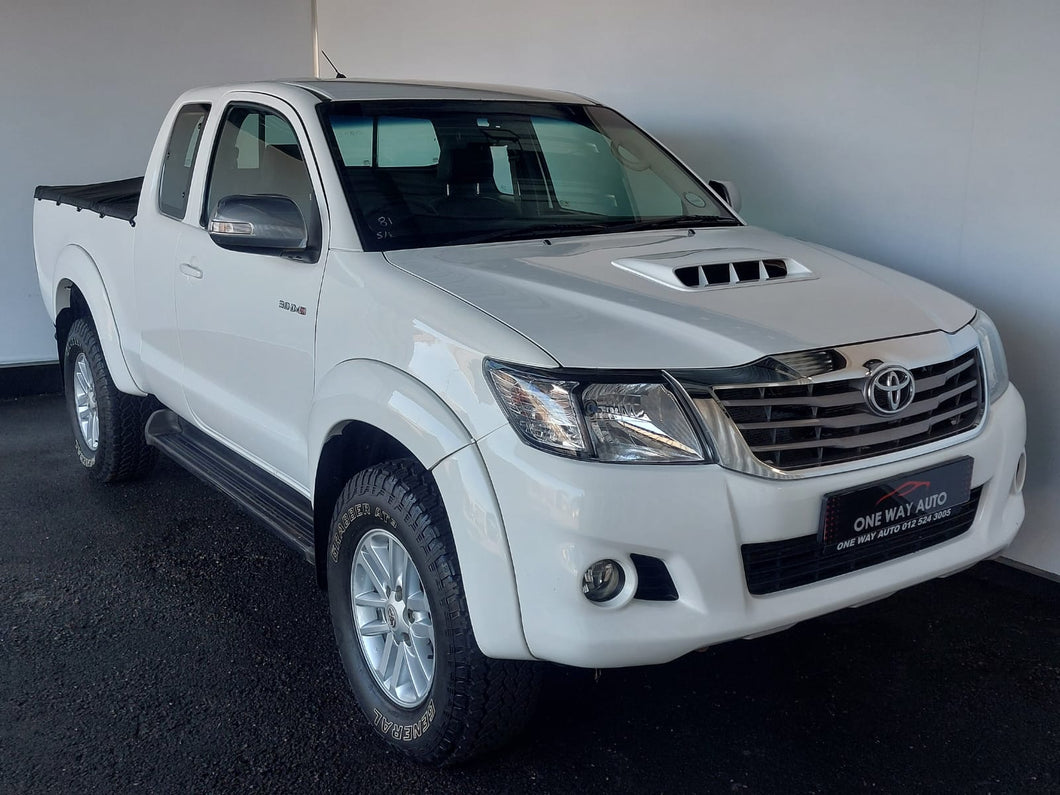 HILUX 3.0D-4D LEGEND 45 4X4 XTRA CAB P/U - 5080