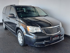 GRAND VOYAGER 2.8 LX A/T - H818