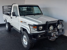 Load image into Gallery viewer, LAND CRUISER 4.5 PETROL P/U S/C - 5089
