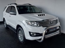 Load image into Gallery viewer, FORTUNER 3.0D-4D R/B A/T - 5087
