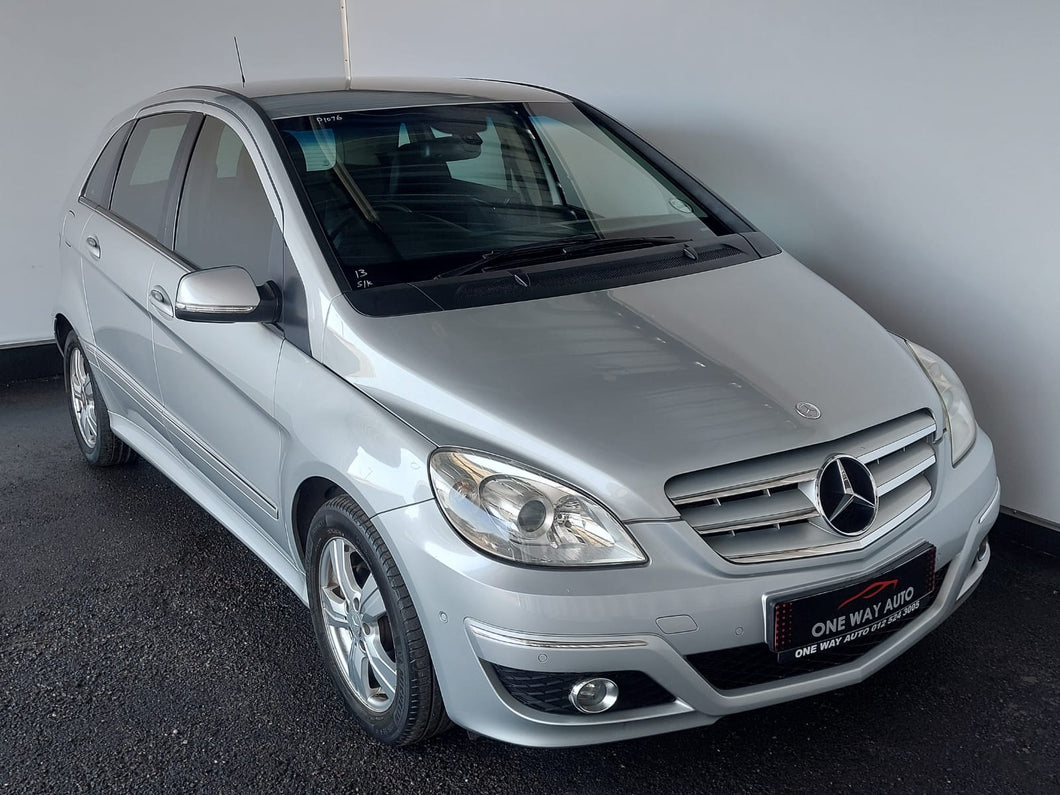 B 200 TURBO A/T - P1076