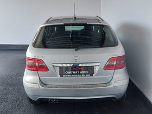B 200 TURBO A/T - P1076