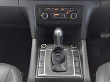 Load image into Gallery viewer, AMAROK 2.0 BITDI HIGHLINE 132KW 4 MOT A/T D/C P/U - H659
