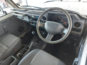 LAND CRUISER 4.5 PETROL P/U S/C - 5089
