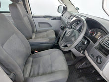 Load image into Gallery viewer, T5 KOMBI 2.0 TDI (75KW) BASE (TRENDLINE) - 5086
