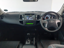 Load image into Gallery viewer, FORTUNER 3.0D-4D R/B A/T - 5087
