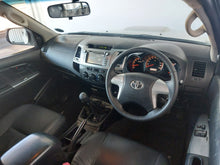 Load image into Gallery viewer, HILUX 3.0D-4D LEGEND 45 4X4 XTRA CAB P/U - 5080
