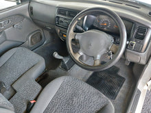 Load image into Gallery viewer, COLT 2000 LWB P/U S/C - 5066
