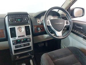 GRAND VOYAGER 2.8 LX A/T - H818