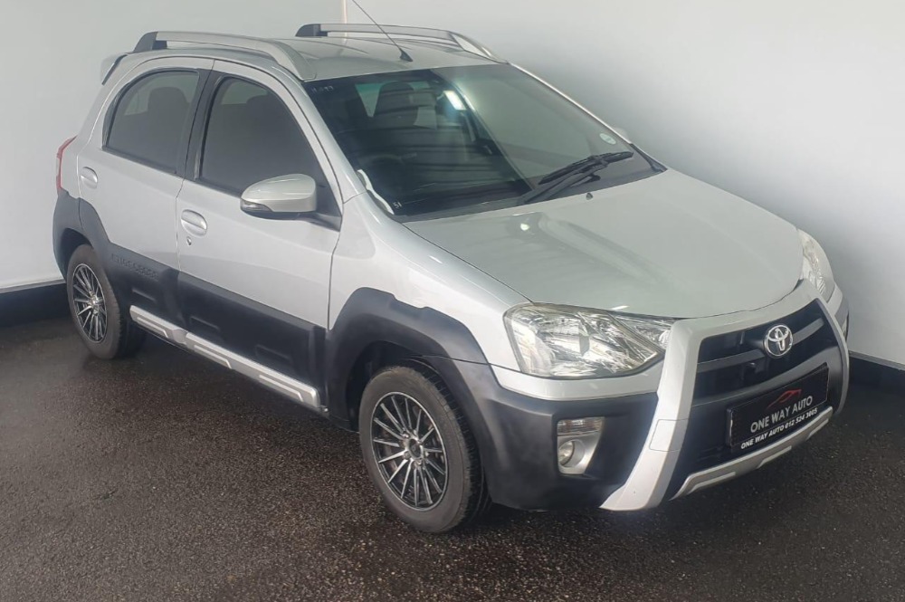 2016 Toyota Etios Cross 1.5 XS 5-Door