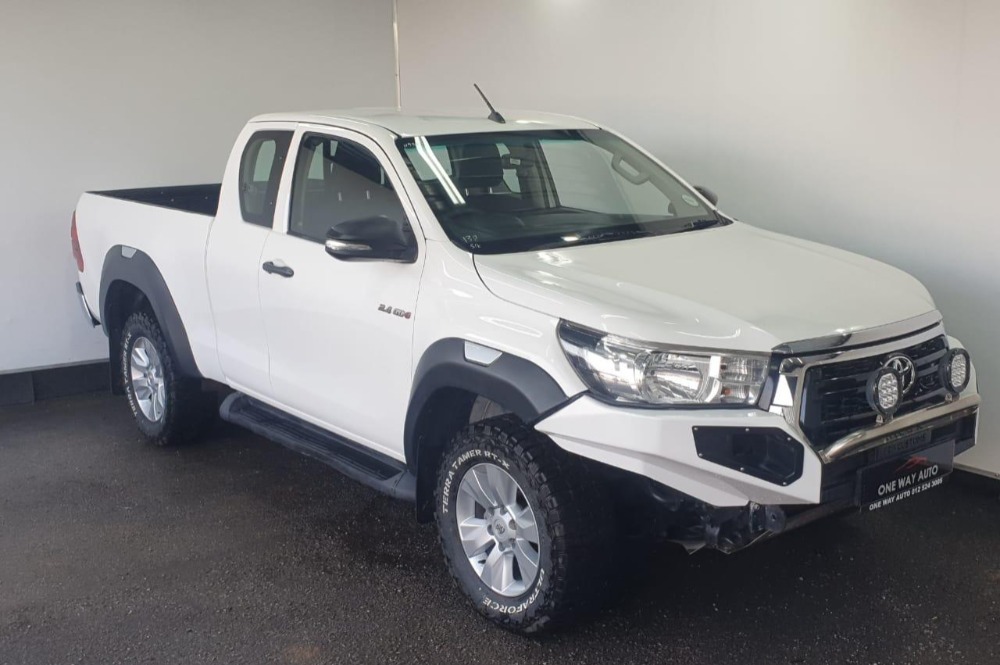 2017 Toyota Hilux 2.4 GD-6 SRX Extra Cab Bakkie