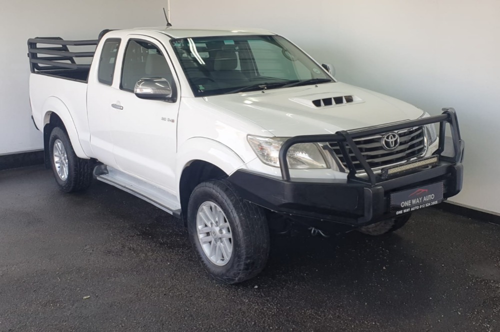 2012 Toyota Hilux 3.0 D4-D Raider Xtra Cab Bakkie